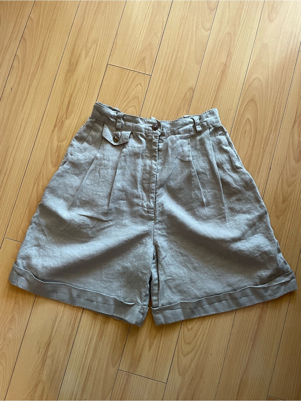 Daniel Hechter Linen High-Waist Pleated Shorts — Light Taupe